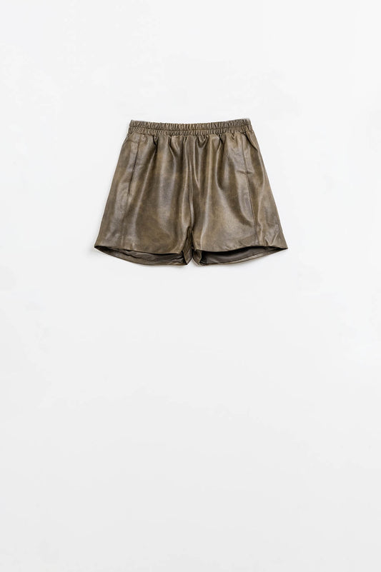 Q2 Pantalones cortos relajados de piel sintética en marrón vintage