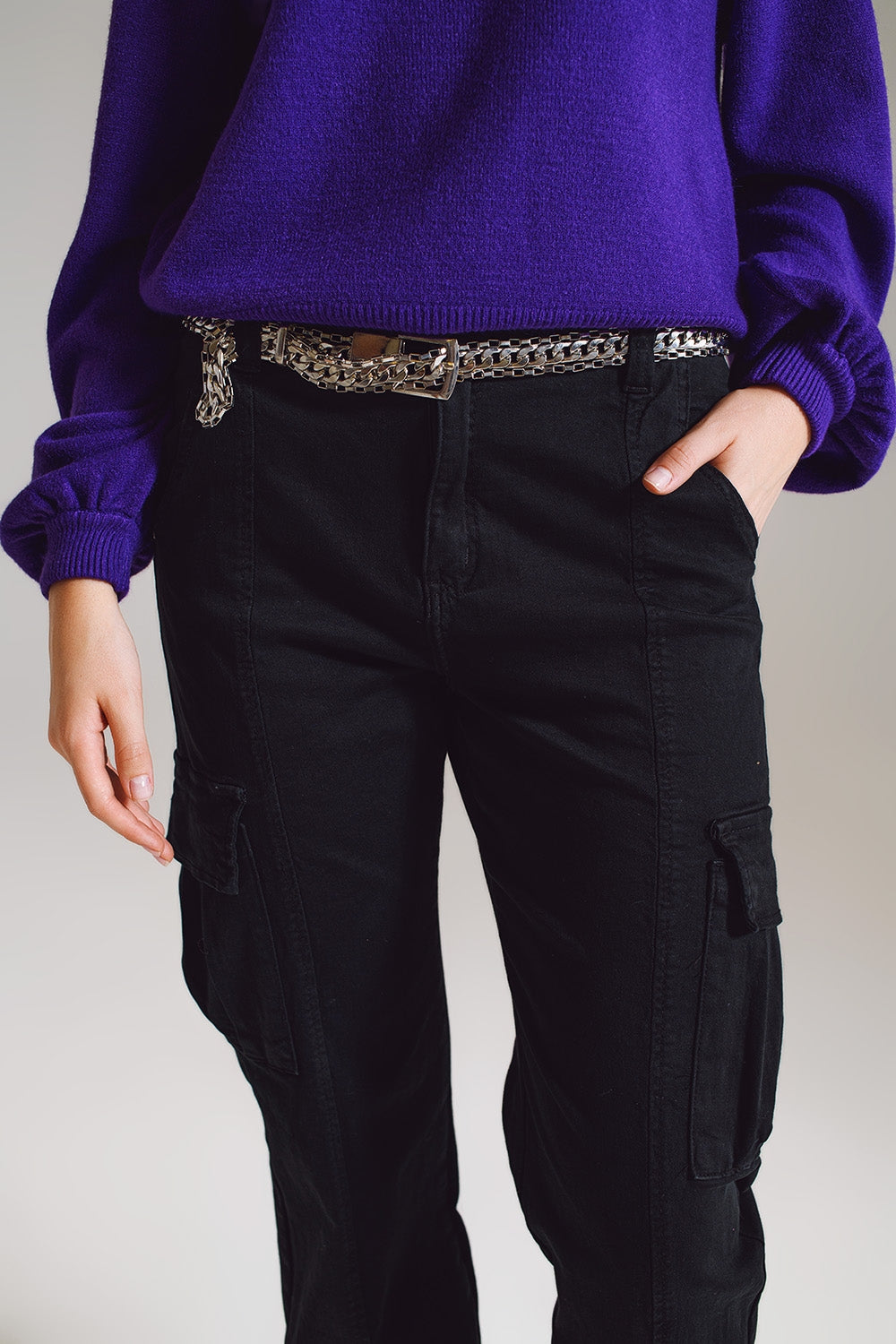 pantalones de cargo negros con cintura y dobladillo elásticos