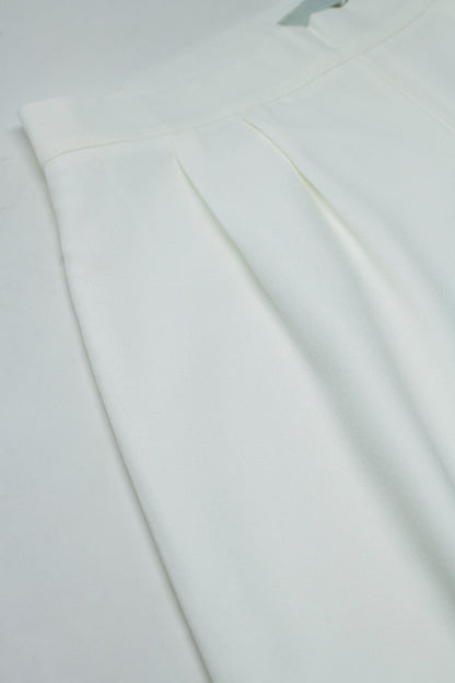 Pantalones de pata ancha en blanco