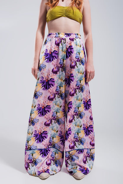 Pantalones de pernera ancha y talle alto con estampado floral morado de satén