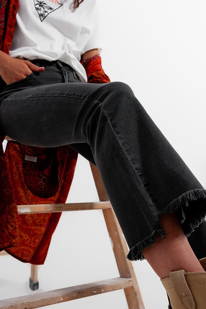 Q2 Pantalones en gris oscuro con tobillos anchos