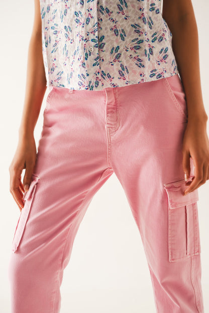 Pantalones estilo cargo en rosa