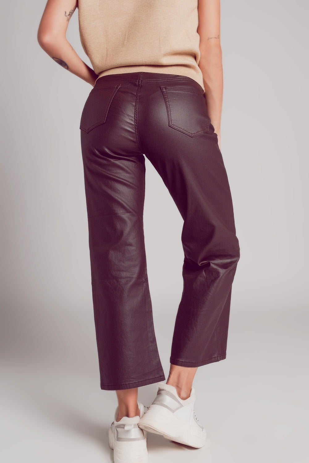 Pantalones marron chocolate de pernera ancha de cuero sintético