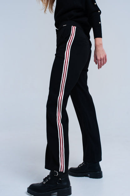 Pantalones negros con detalle de rayas