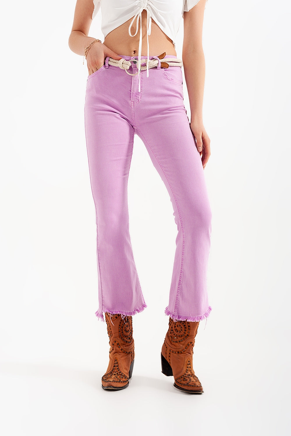 Pantalones rectos en rosa con tobillos anchos