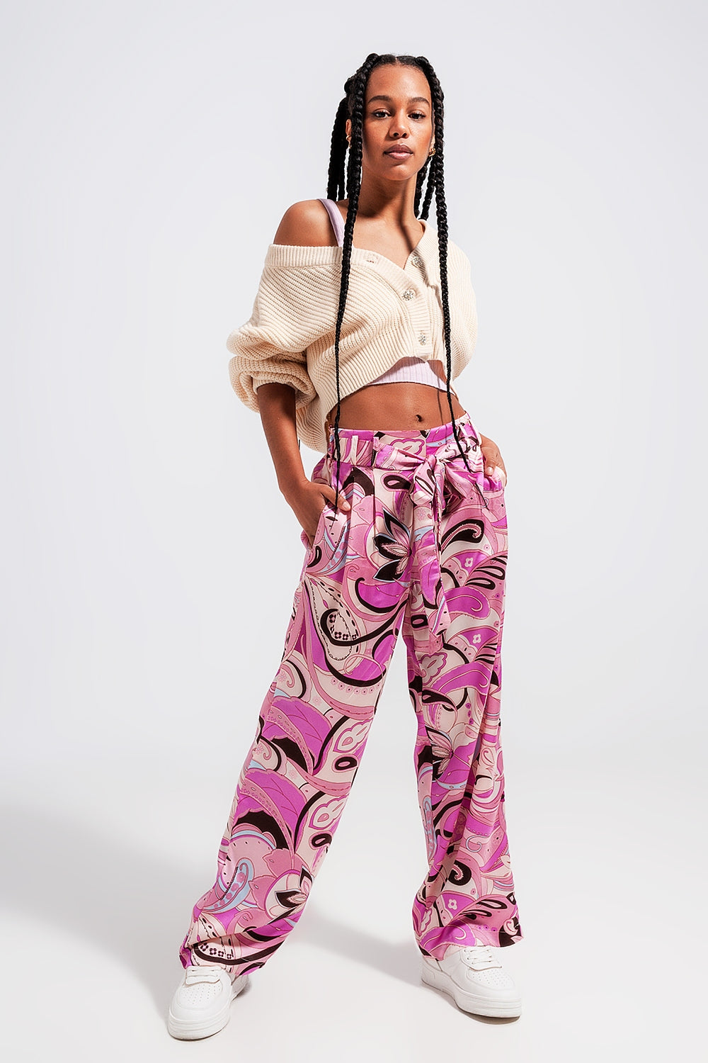 Pantalones rosa de pernera ancha con cinturón