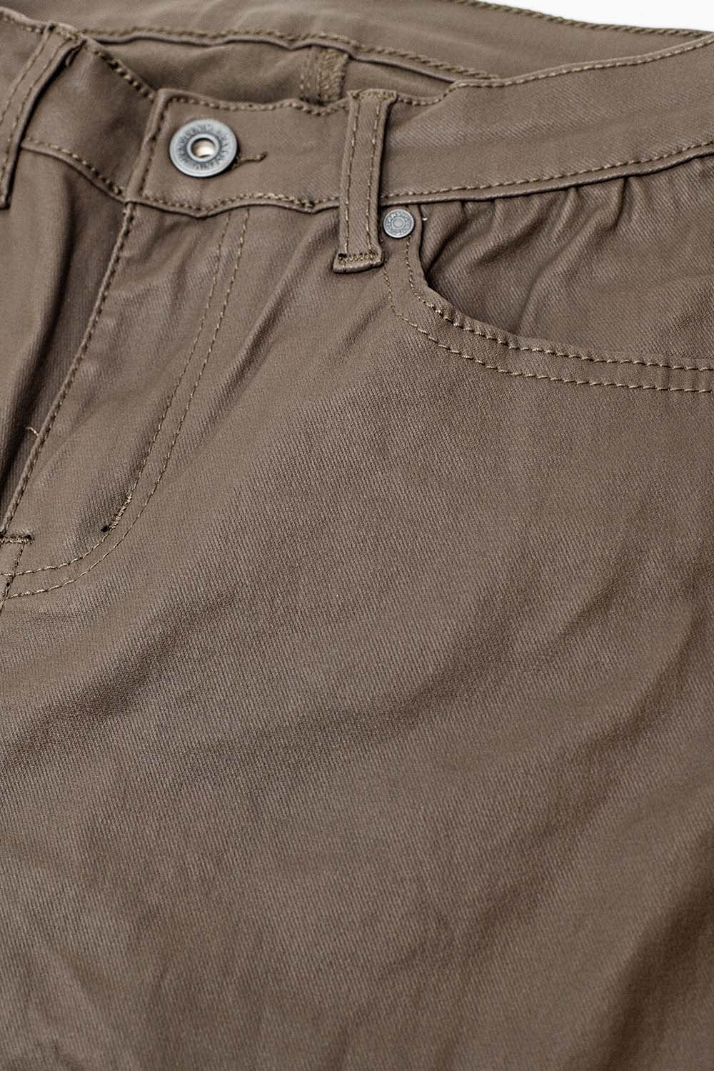Pantalones super skinny de piel sintética beige