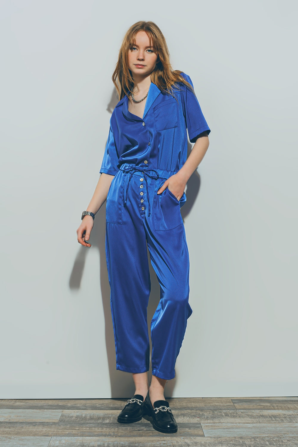 Pantalones tobilleros de Satén en Azul