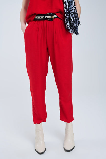 Pantalones veraniegos con cintura elástica y bolsillos en rojo