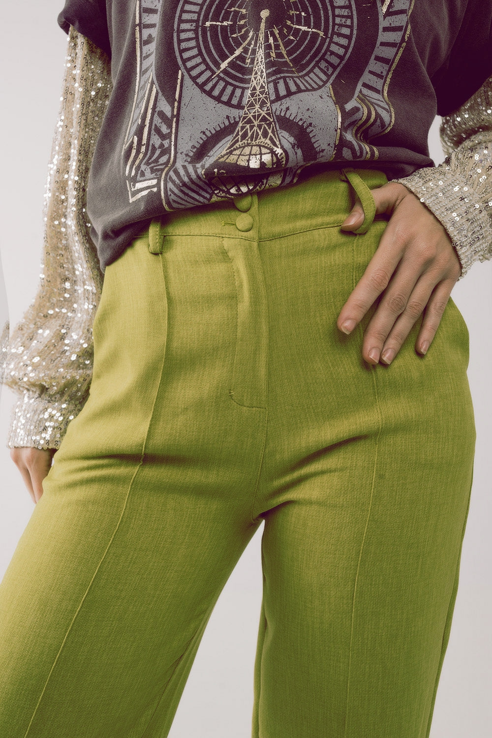 Pantalones verdes de corte sartorial y pernera recta