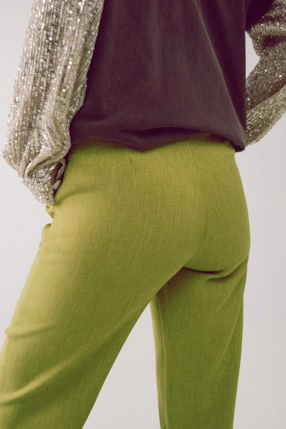 Pantalones verdes de corte sartorial y pernera recta
