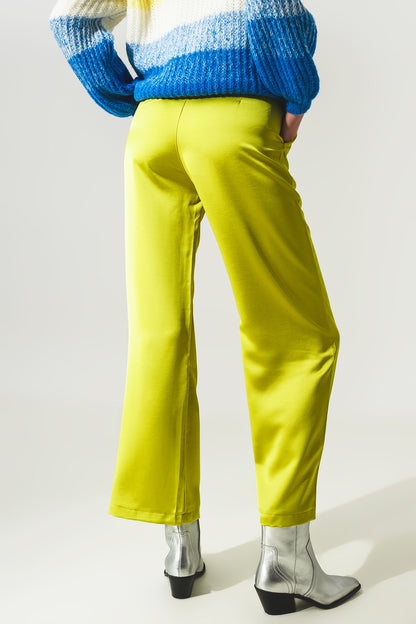 Pantalones verdes lima de pernera ancha de satén