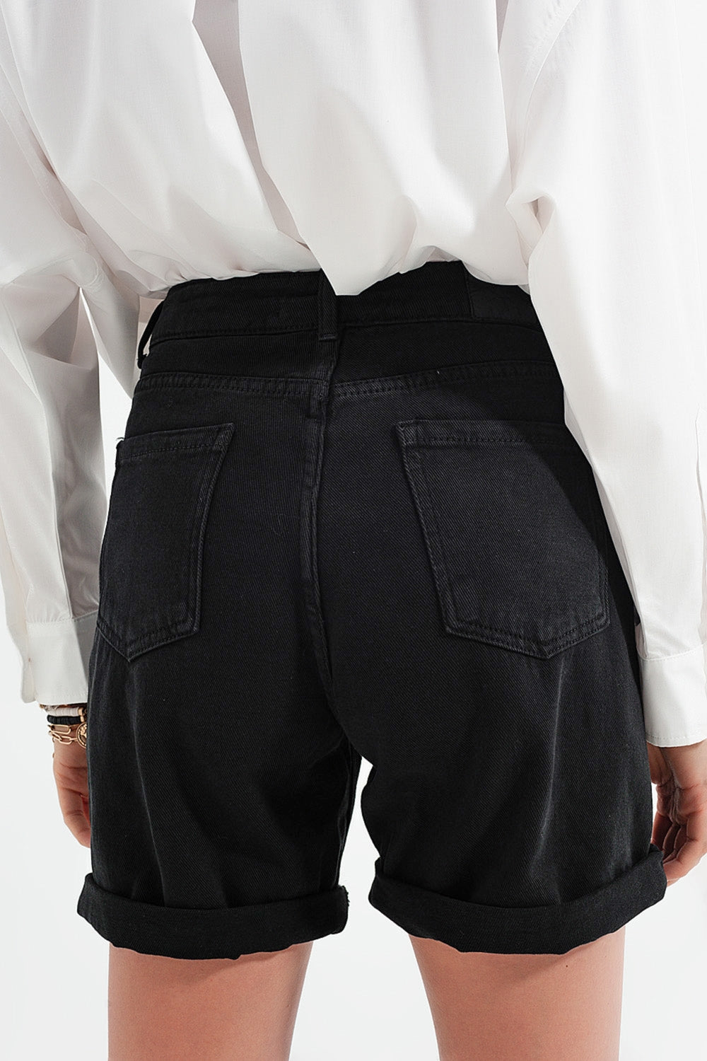 Shorts vaqueros Mom en negro