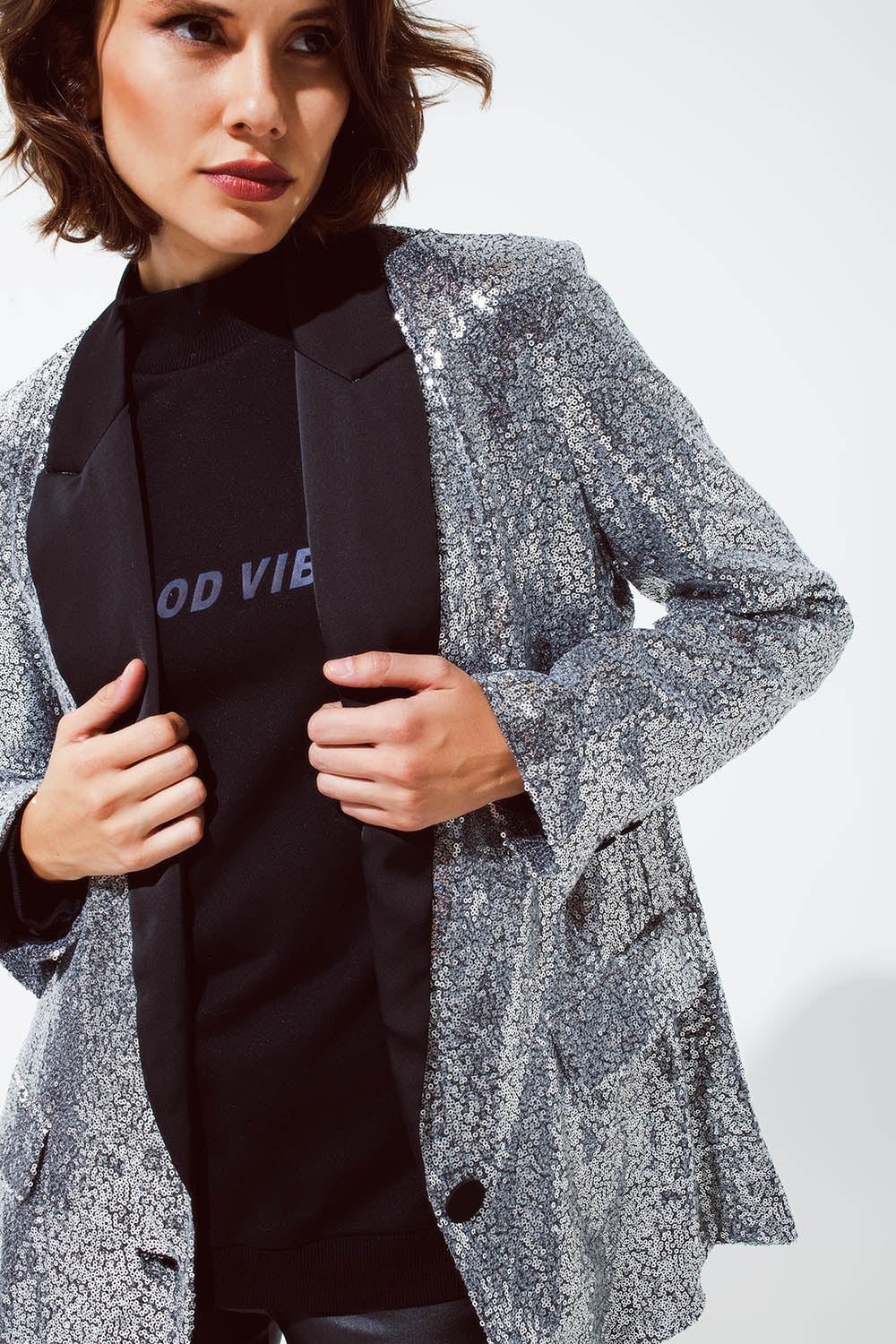 Smoquin Blazer de lentejuelas plateadas con solapas de raso negro