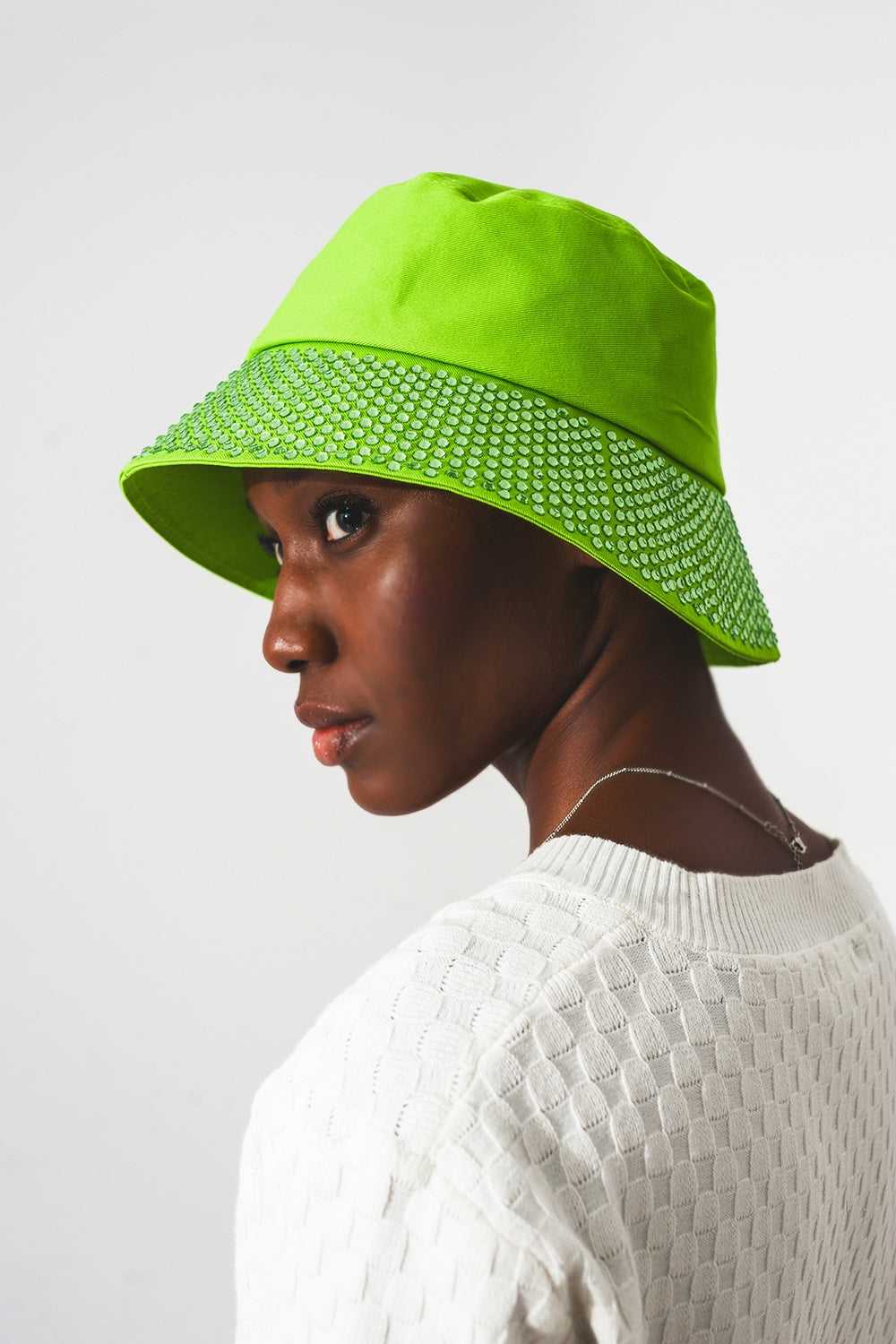 Sombrero con Detalle de Strass en Verde