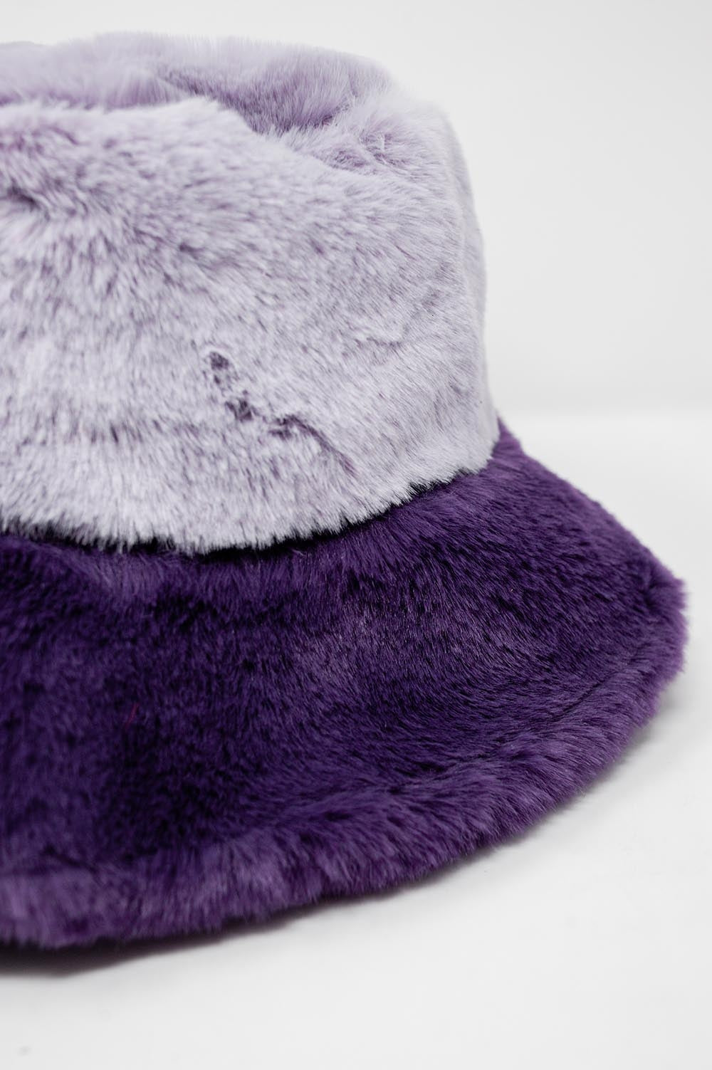Sombrero de pescador violeta de piel sintética