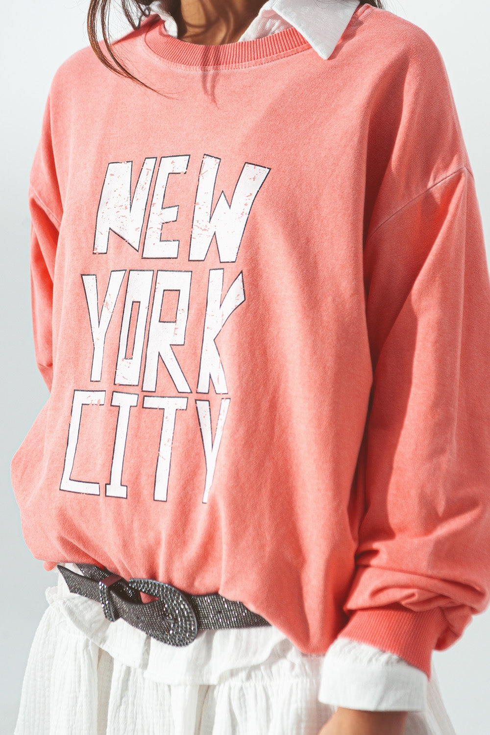 Sudadera con texto de New York City en Coral