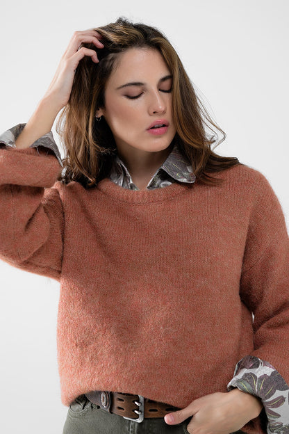 Suéter acogedor con mangas abullonadas en color camel
