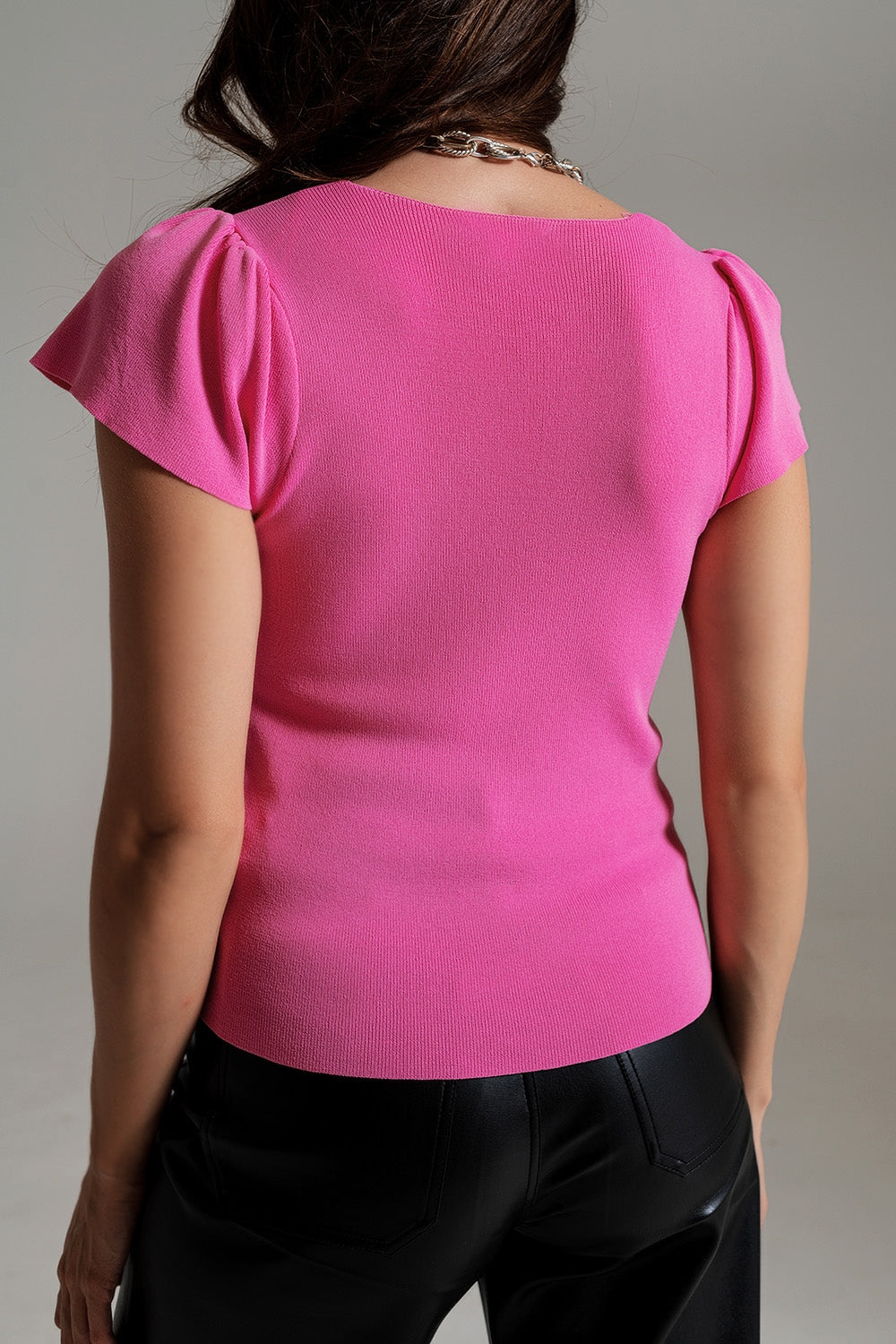 Suéter con cuello cuadrado y mangas abullonadas en rosa