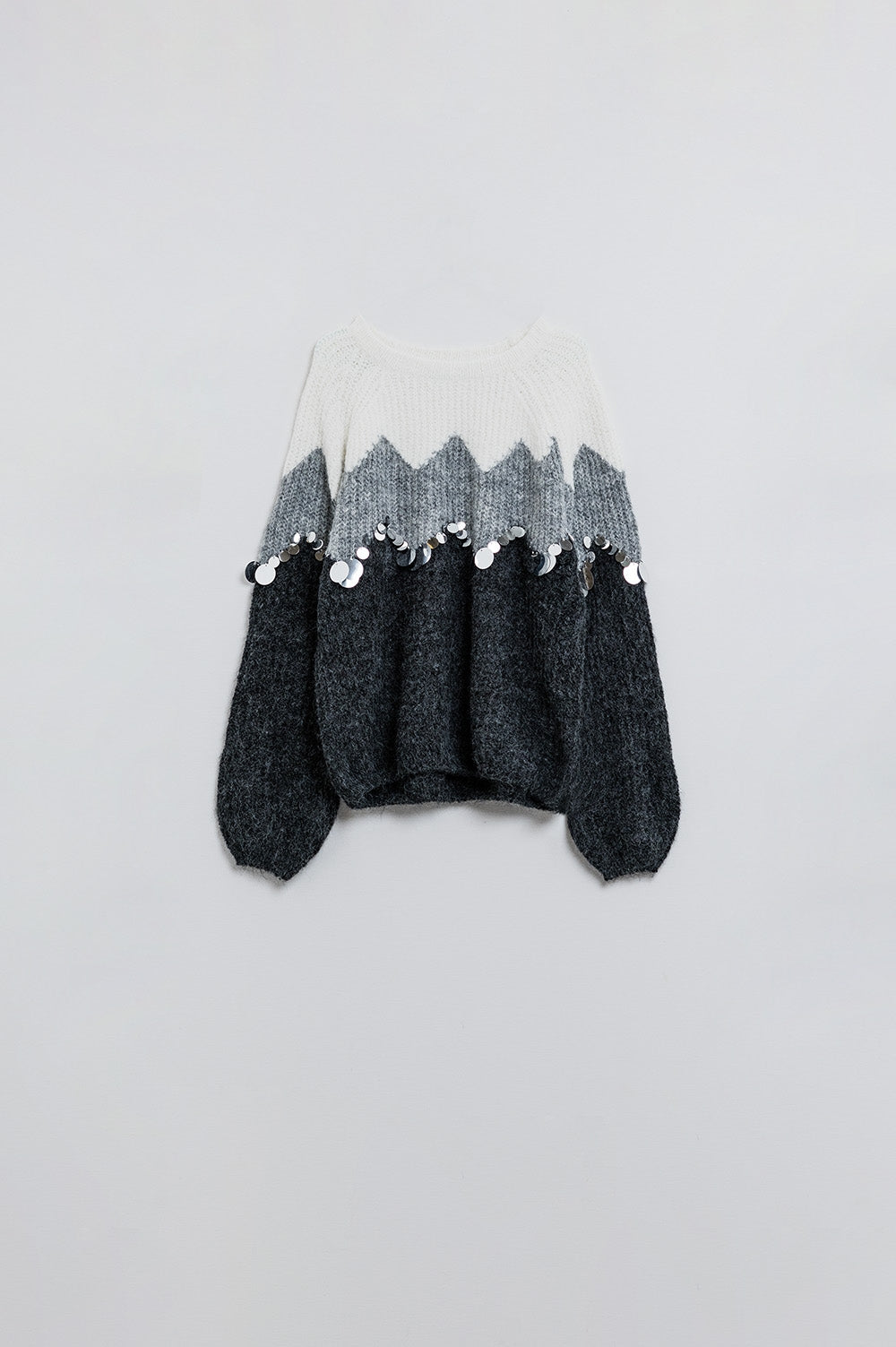 Suéter con diseño de espiga y detalles de lentejuelas en gris