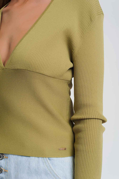 Sueter de canale en verde de cuello pico