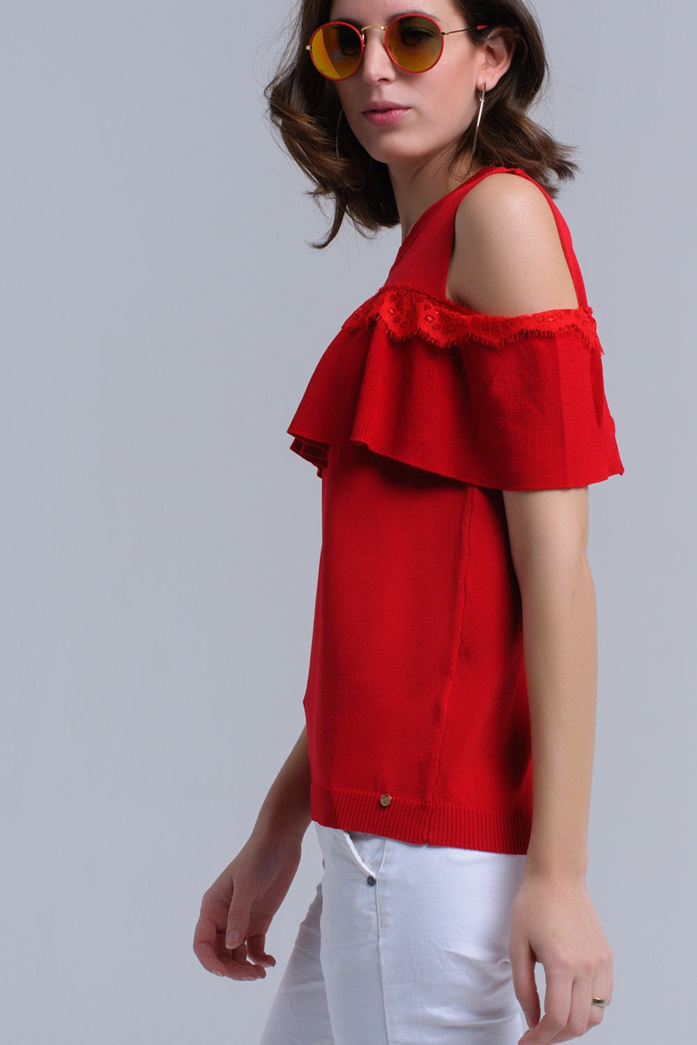 Q2 Suéter de hombro frío rojo con volante y encaje