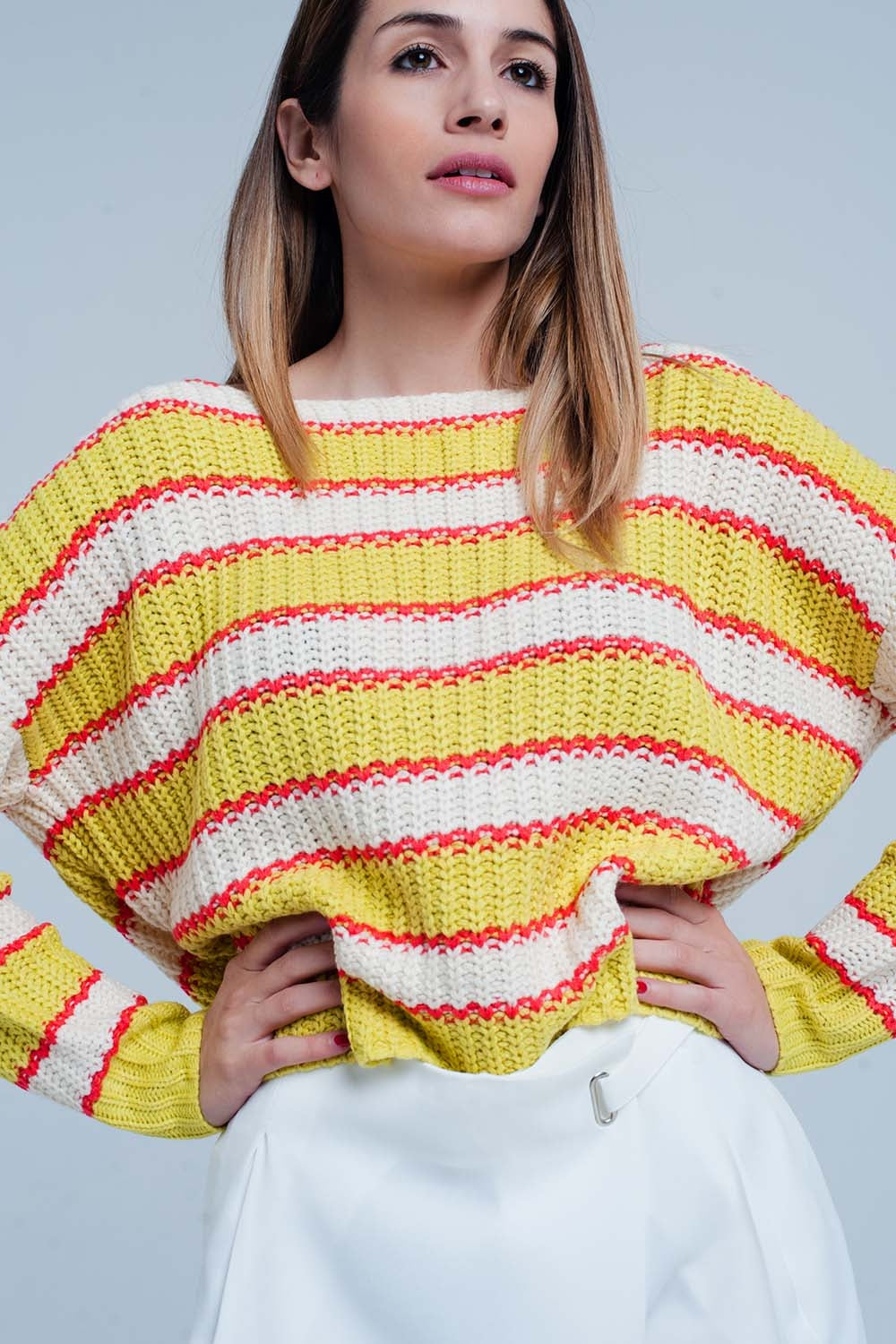 Sueter de rayas en Amarillo con escote amplio
