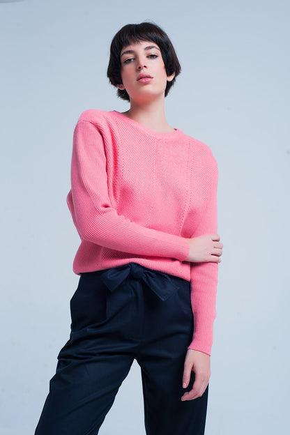 Sueter rosa con cuello redondo motivo a rayado