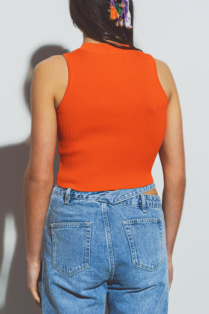 Sueter sin mangas corta en naranja