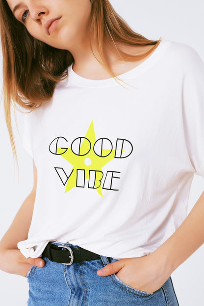 T-Camiseta Cuello barco Diseño amplio good vibe logo fluor