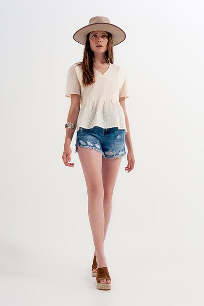 Top Beige con sobrefalda y bordado inglés