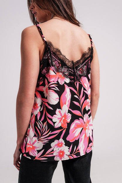 Top con estampado floral y ribetes de encaje