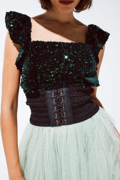 top corto de lentejuelas en verde con tirantes anchos