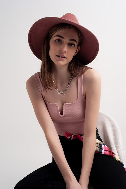 Top corto en color rosa maquillaje con escote cuadrado de canalé