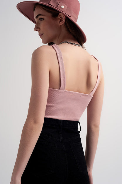 Top corto en color rosa maquillaje con escote cuadrado de canalé