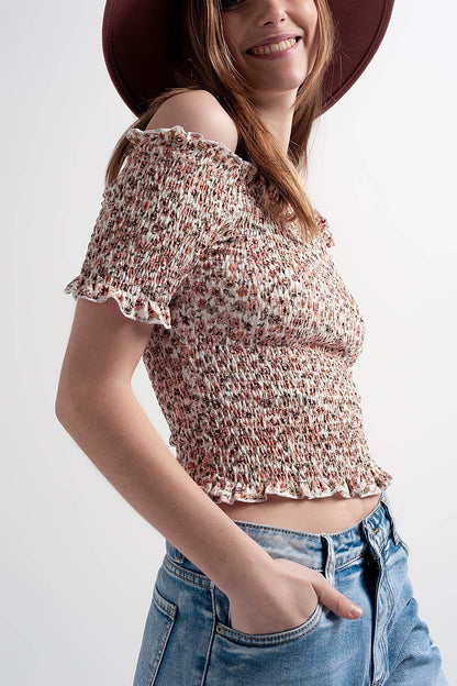 Top fruncido con escote Bardot y estampado de florecitas