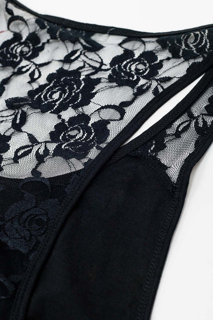 Top negro sin mangas con detalle de encaje
