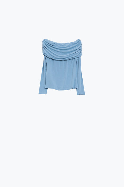 Top sin hombros en azul claro
