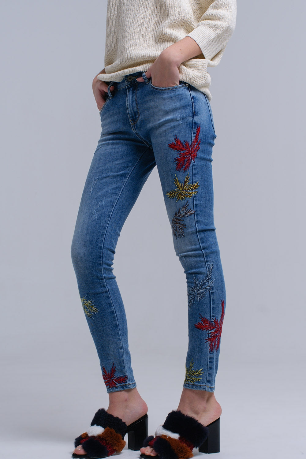 Vaquero skinny con bordados