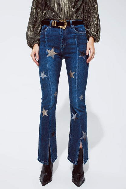 Q2 Vaqueros acampanados con detalle de estrellas brillantes en azul