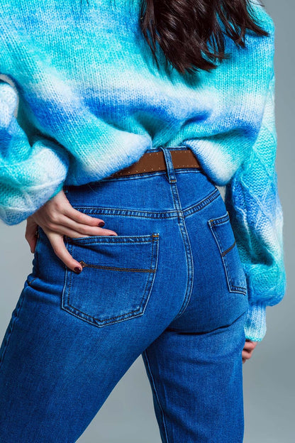 Vaqueros ajustados básicos de denim elástico en lavado medio