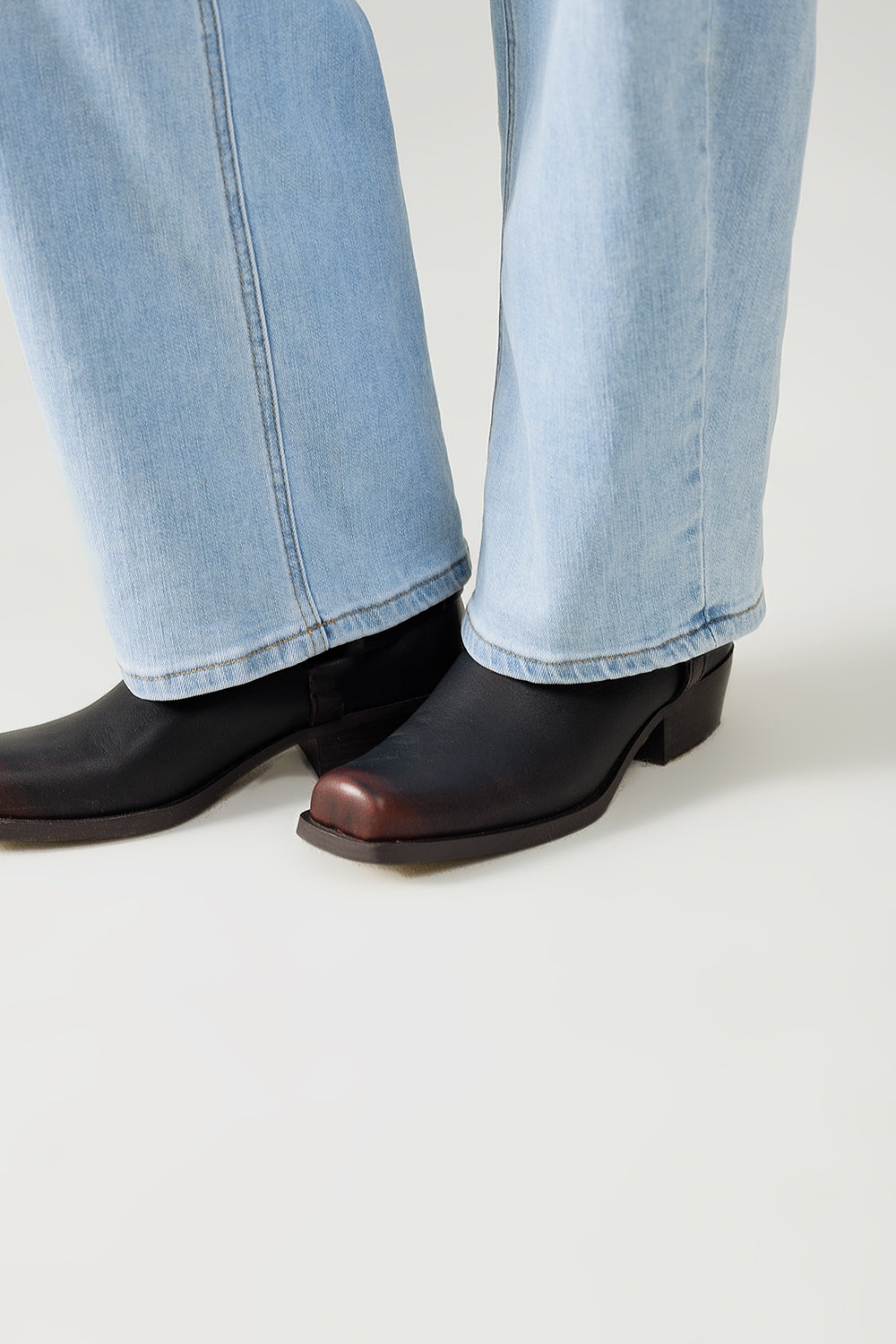 Vaqueros azul claro bubble Leg con cintura alta