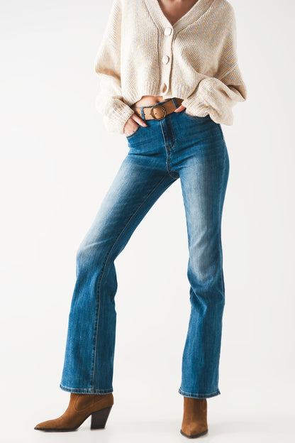 Q2 Vaqueros azules de corte bootcut acampanado