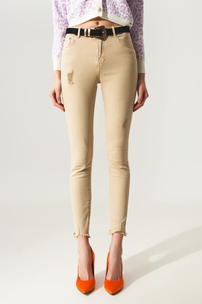 Q2 Vaqueros beige de talle alto y corte pitillo