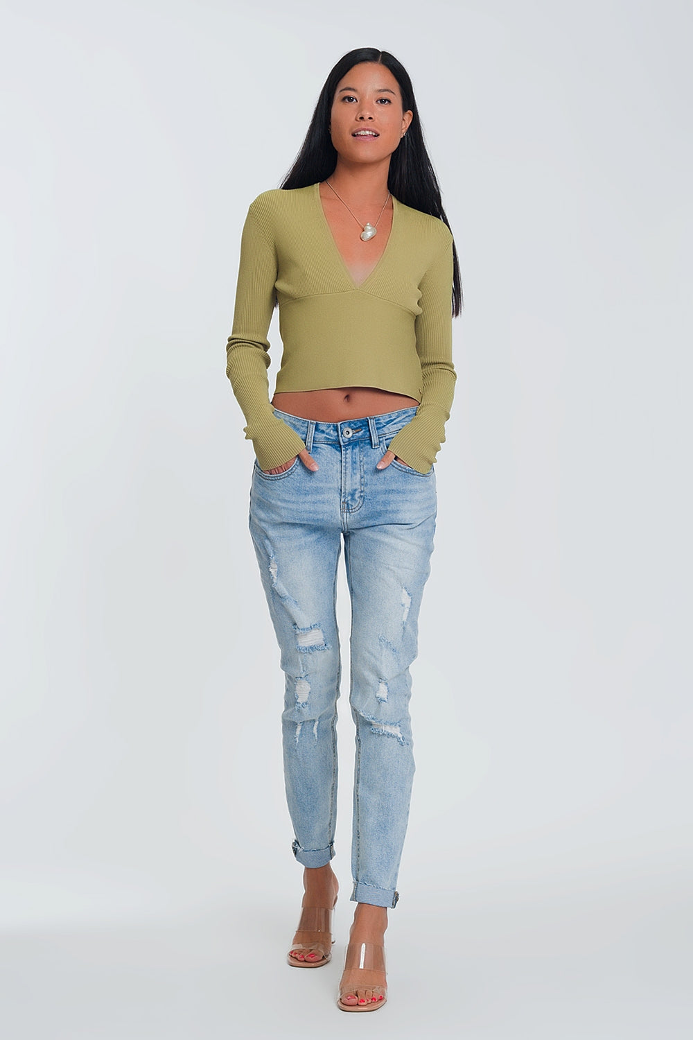 Vaqueros Boyfriend azul claro con detalles desgarrados