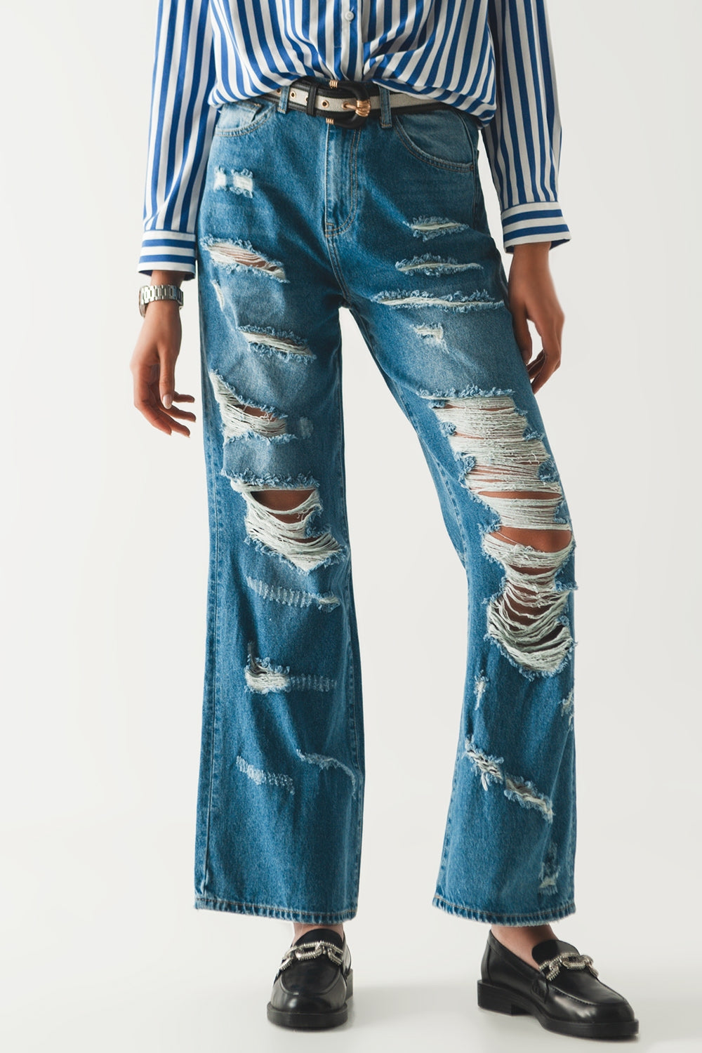 Vaqueros boyfriend desgarrados en azul