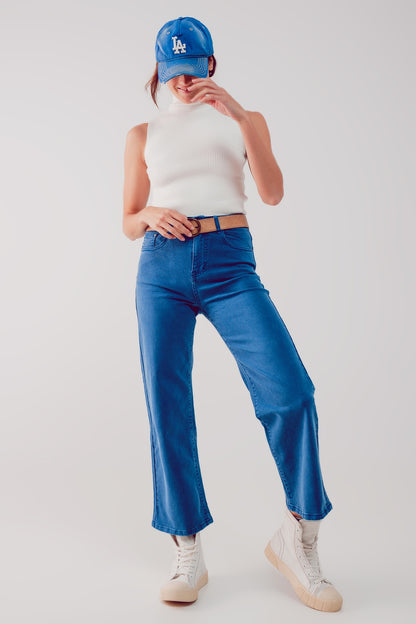 Vaqueros capri color azul de pernera ancha