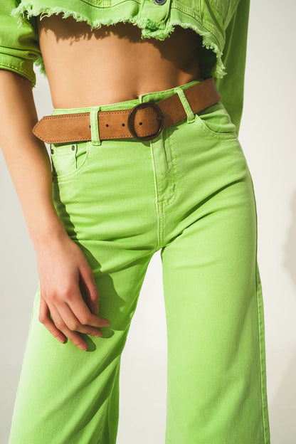 Vaqueros capri color verde acido de pernera ancha
