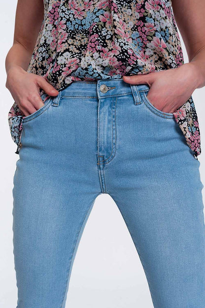 Vaqueros de corte slim y talle alto en diseño bonito con brillo lavado medio