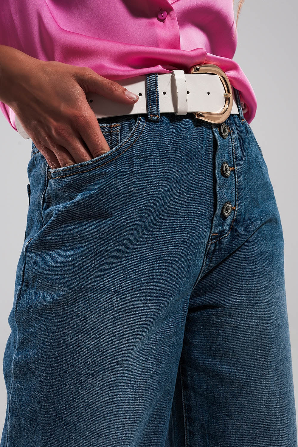 Vaqueros de pernera recta con plumas sintéticas en el bajo de color ROSA
